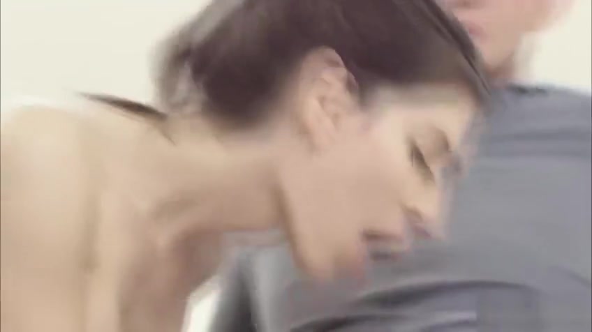 TS Korra DelRio enjoys hardcore anal sex with cumshot
