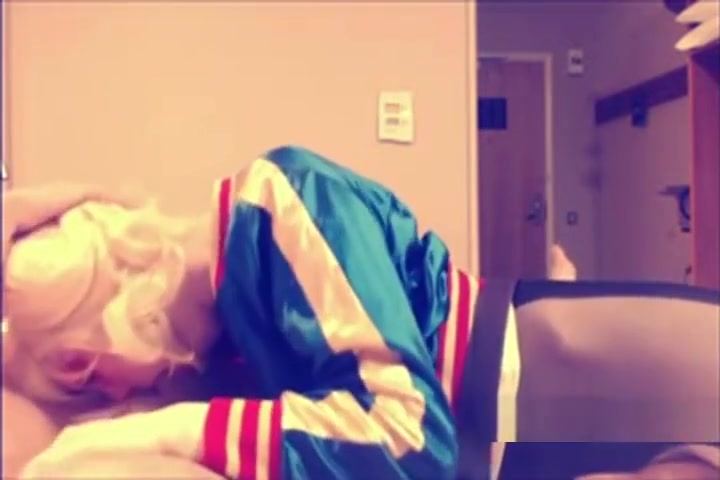 Suicide Squad Harley Quinn crossdresser suck and swallo