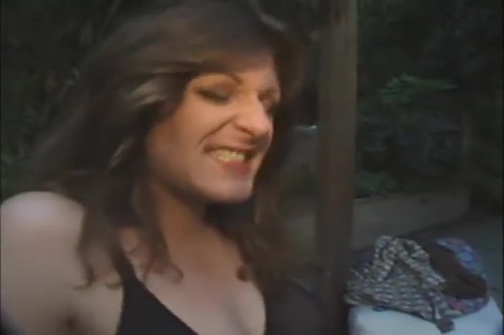 Tranny fucking outdoors