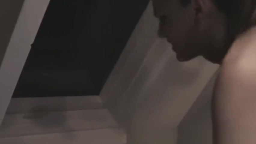 Shemale in latex sucked in threesome