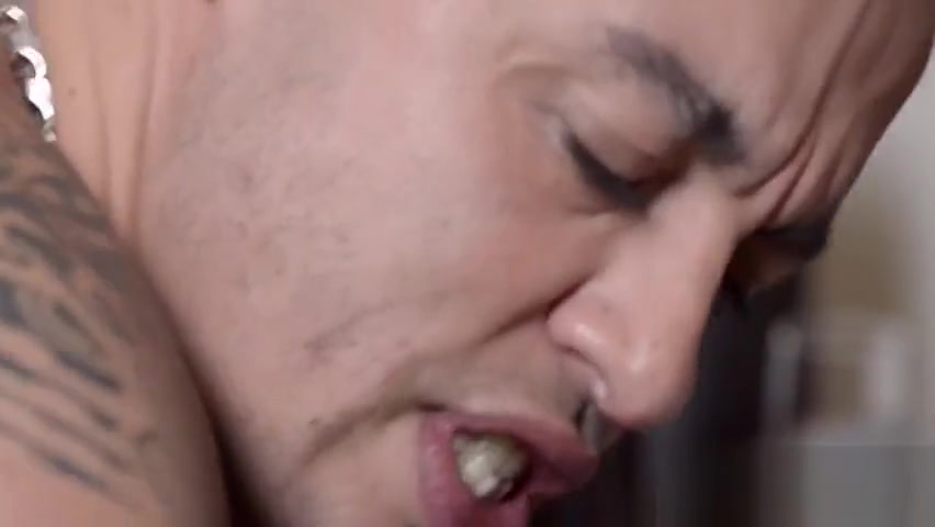 Shemale fucking losers ass