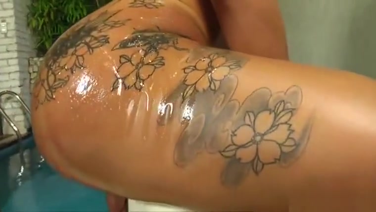 Juliana Souza Oiled up