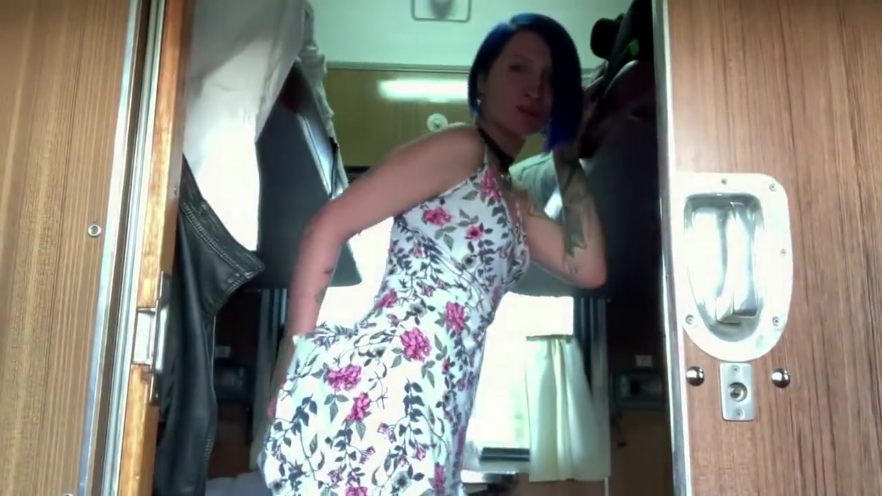 Shemale fucked girlfriend in the train while no one sees