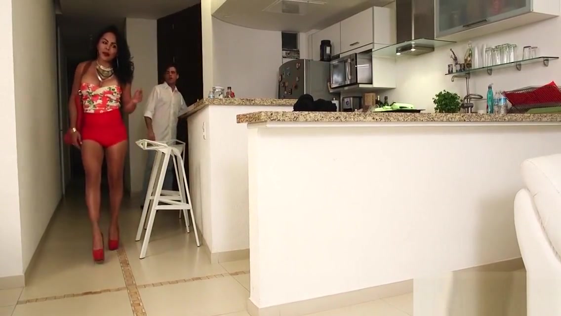 Adorable shemale whore sucks 10-pounder and invites it in her ass