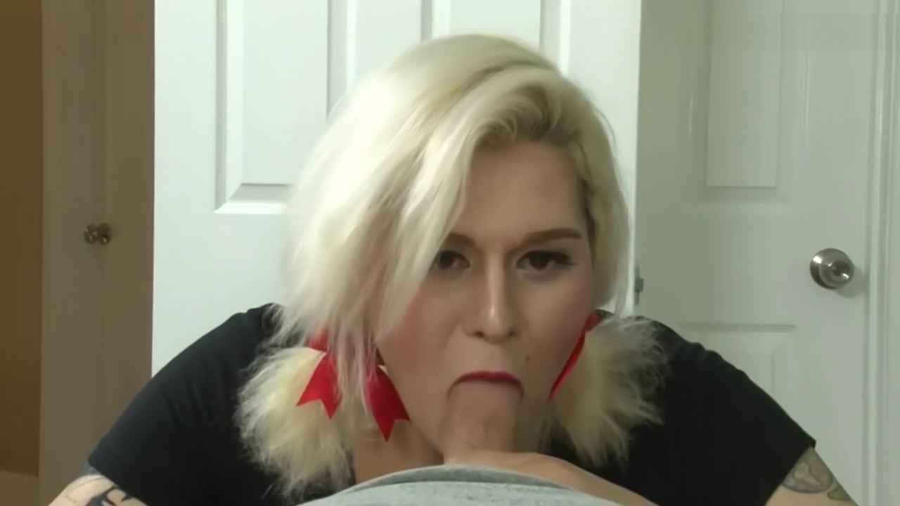 Shemale blonde girl fuck her boyfriend hard