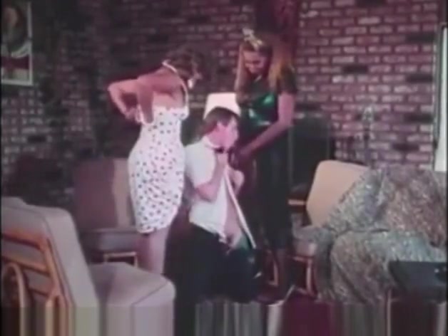 Two transvestites are caught up in a young boy
