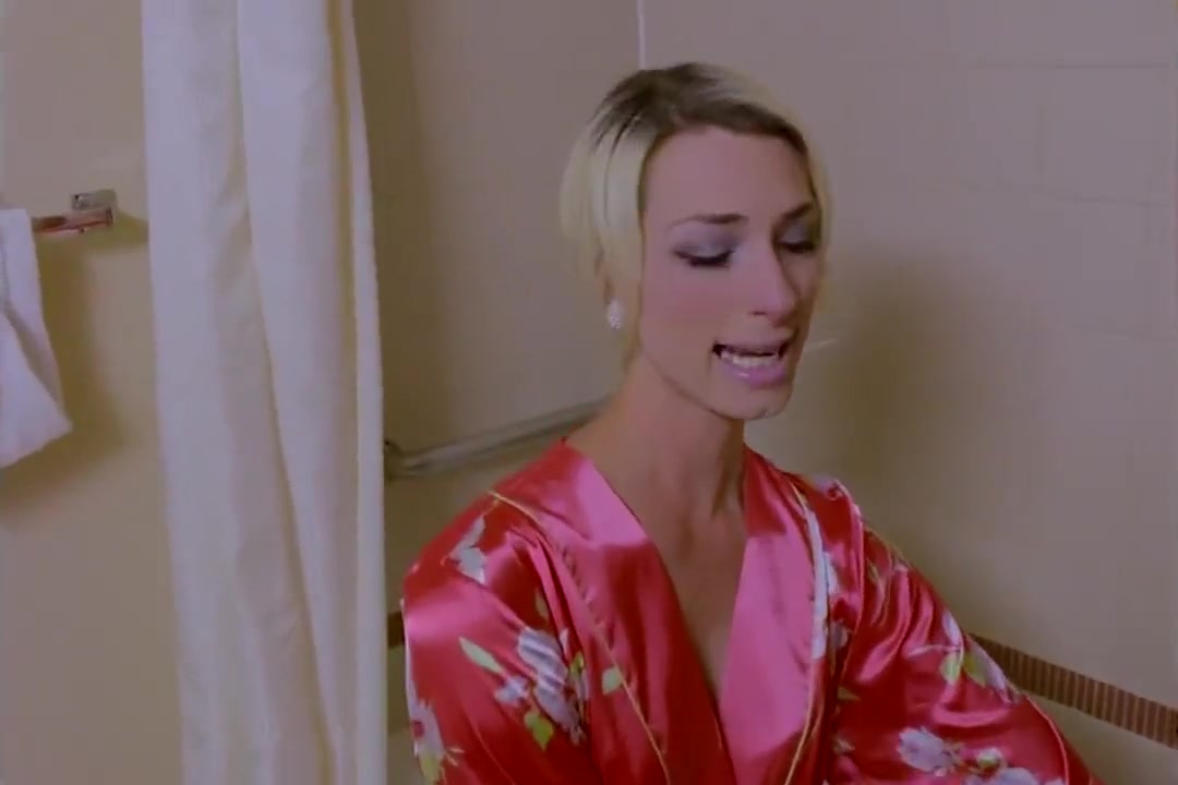 Shemale holly parker Gorgeous T-girl Takes Bath Shemale Solo Porn Video