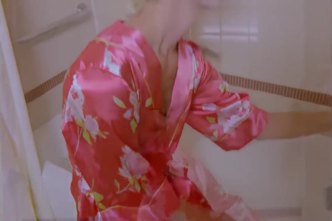 Shemale holly parker Gorgeous T-girl Takes Bath Shemale Solo Porn Video