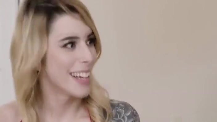TS Casey Kisses let dude hammered her ass