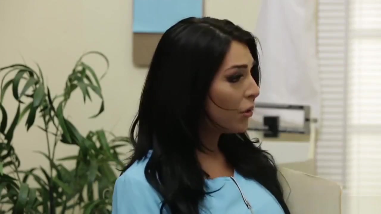GUY FUCKED BY SHEMALE IN DOCTORS SURGERY