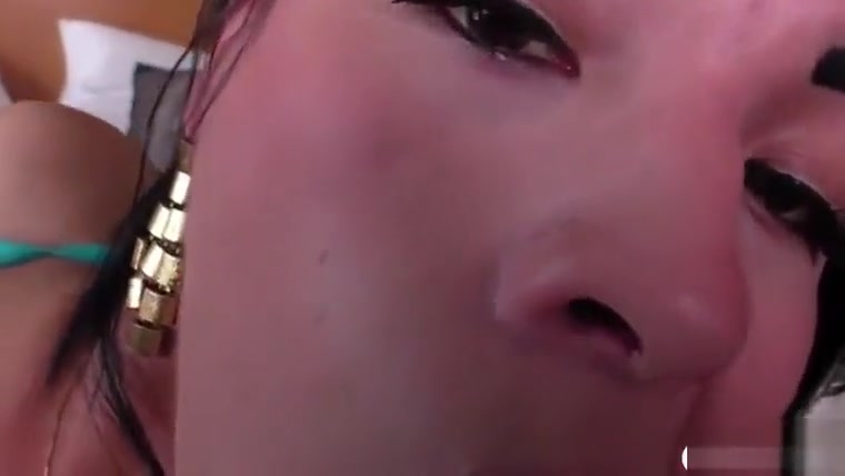 Shemale Ruby Branca wanks while fucking