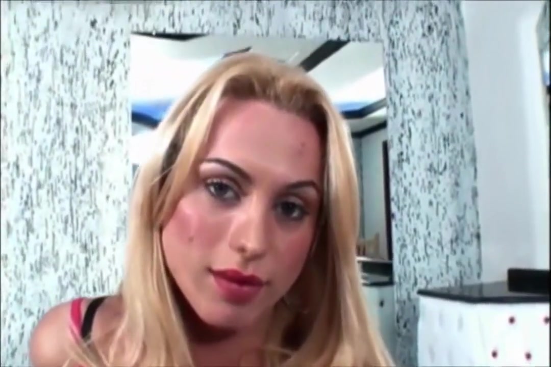 Blonde Ts with big boobs jerks off