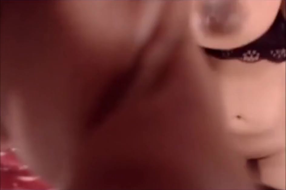 She-doll penetrates her own ass