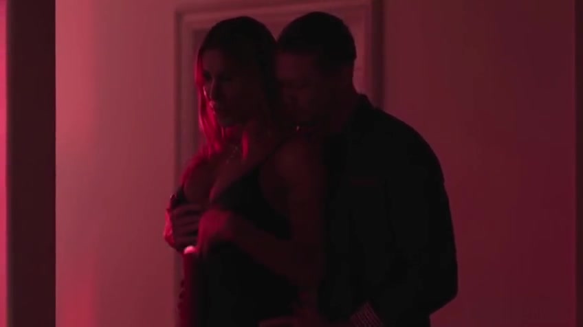 TS Khloe let dude fucks her beautiful ass