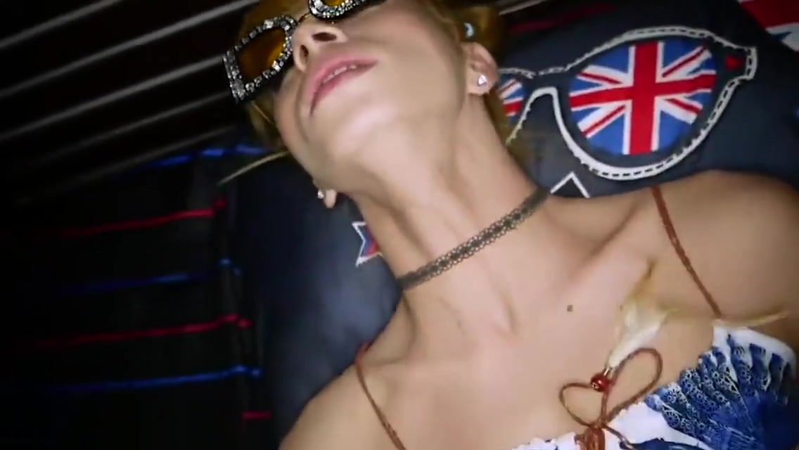 Stylish and funny ladyboy gets barebacked
