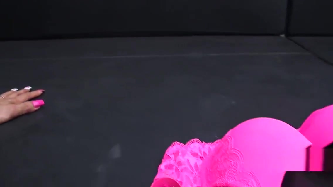 Big cock tranny got hard fucked