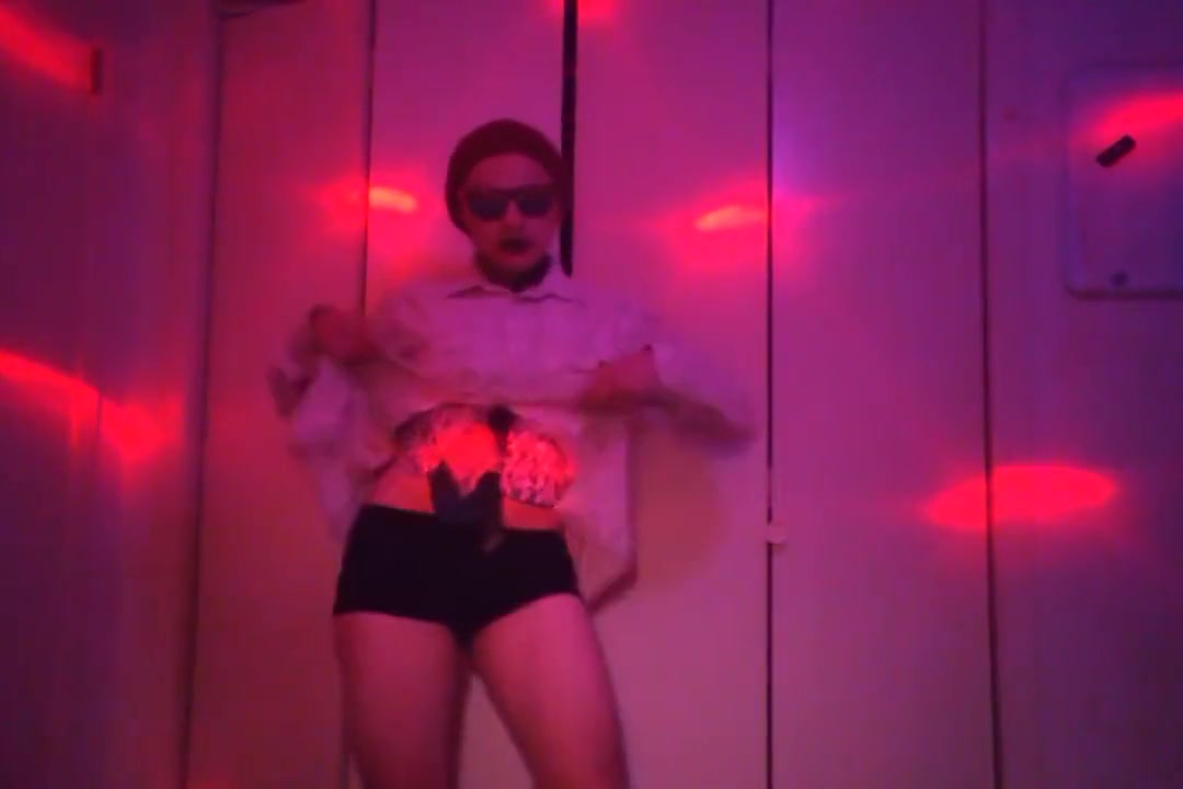 FTM - Striptease Dance