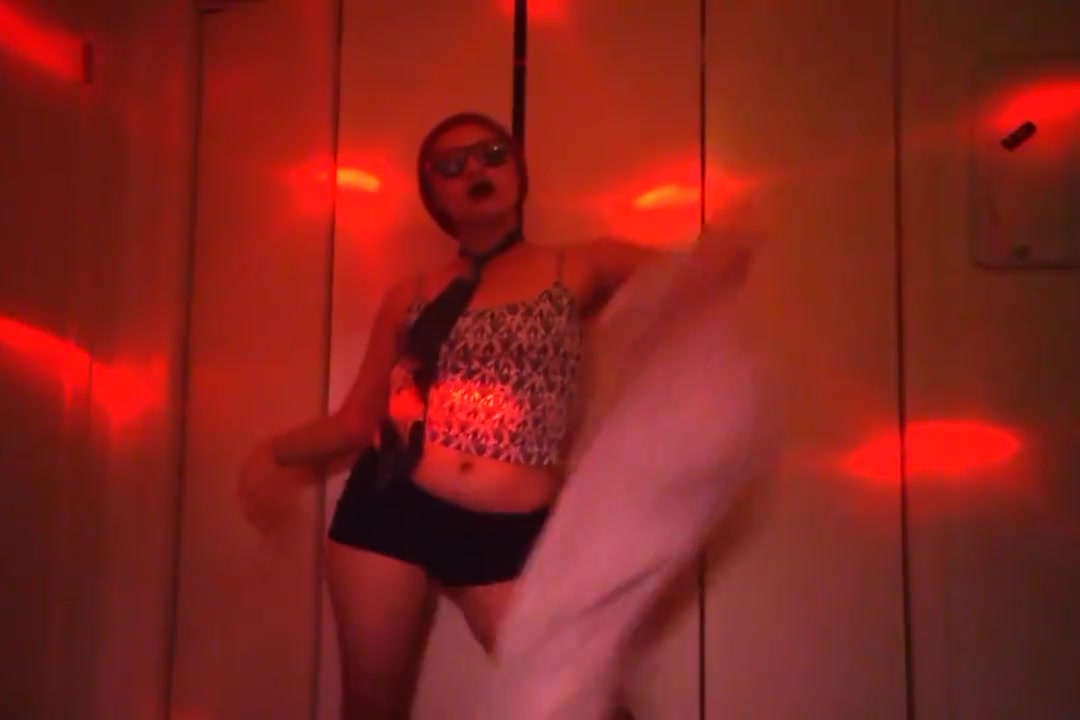 FTM - Striptease Dance