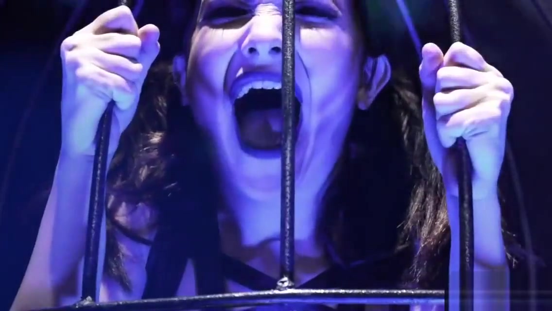 Emo goth ANAL whore Jane Wilde shows up in her sexy leather outfit as she dances inside a cage.She is a cock slut and loves it in her pussy and ass.