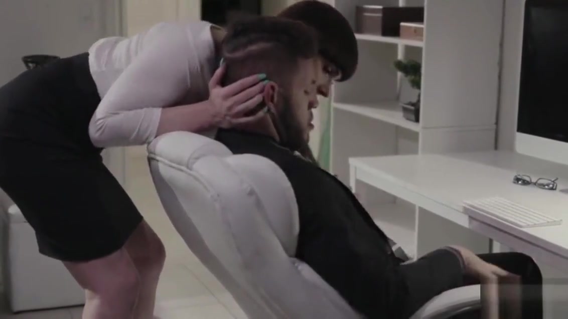 TS Natalie gets fuck every of the house