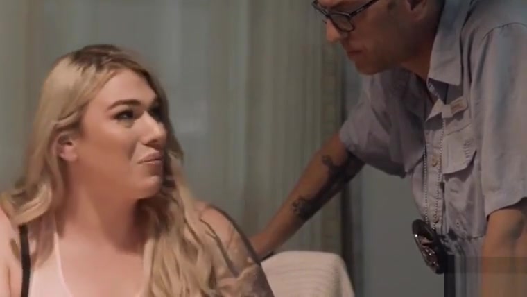 Glamorous Tbabe Aspen Brooks hot doggystyle anal sex