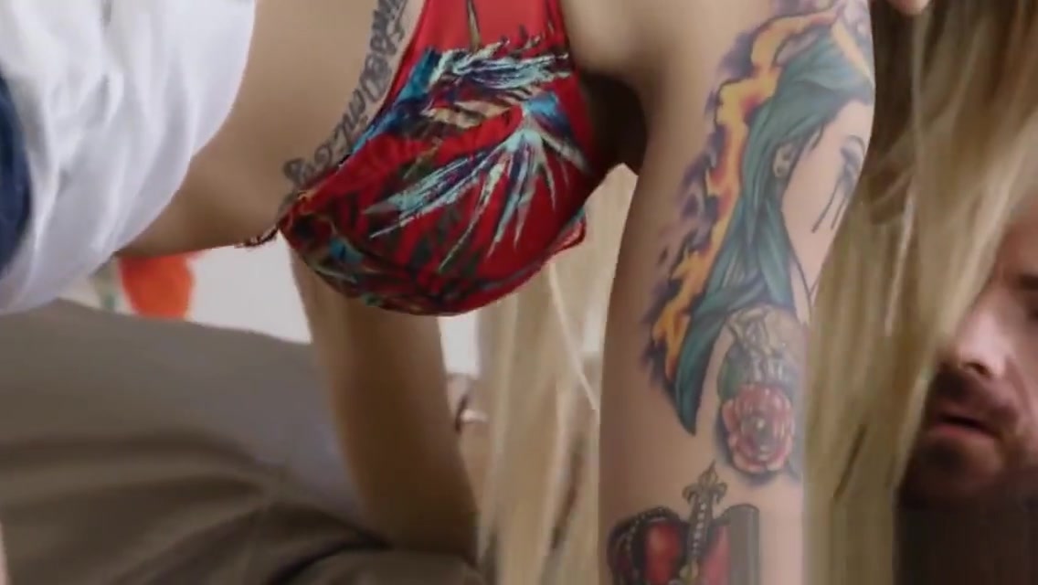 Rimmed n fucked ts babe