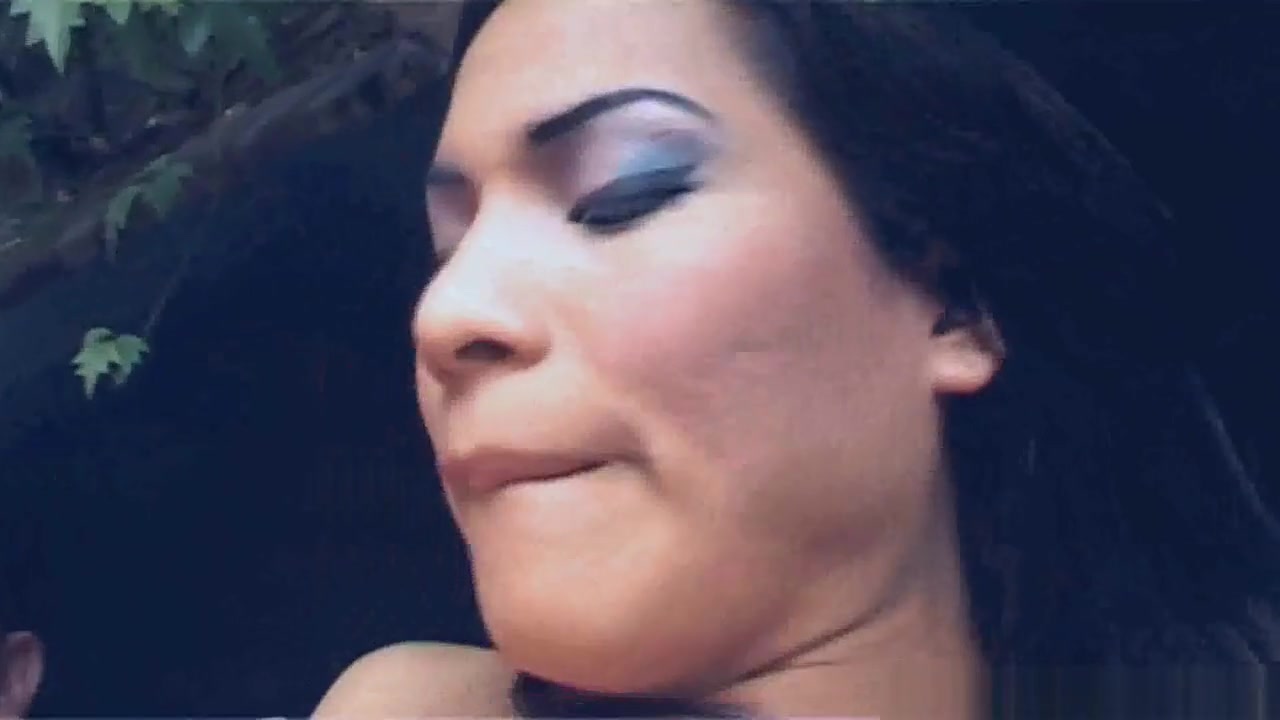 Shemale China gets fucked anally and takes a facial