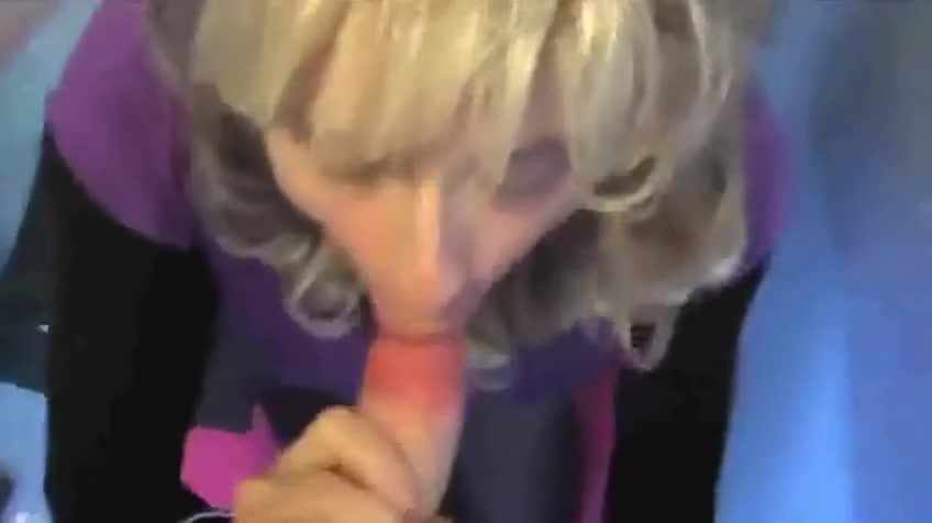 hot blonde rims and blows a sexy brunette