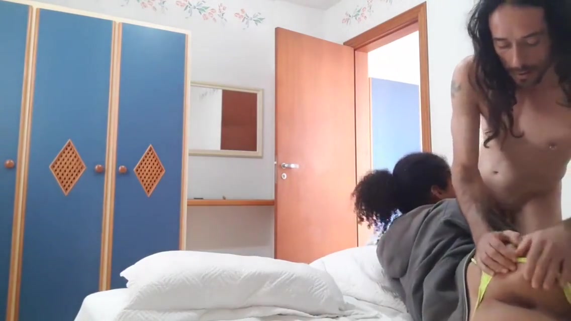 Stella Fortunatto ativa e passiva com seu boy e gozada no cu no final