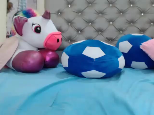 sarawonder69x (cumshot 03:12)