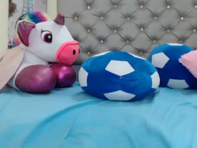 sarawonder69x (cumshot 03:12)