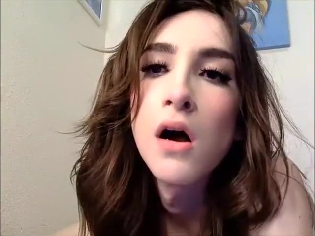 Beauty TS Cassie Doing Her Show on Cam
