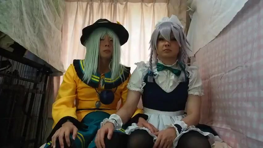 Crossplayers playing
