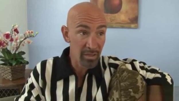 TS cheerleader Venus Lux seduces referee