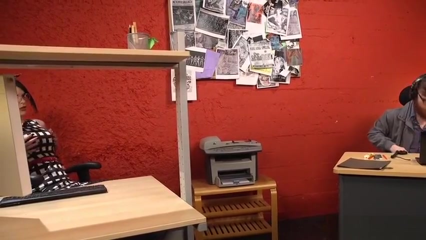 Alt tranny in stockings bangs co worker
