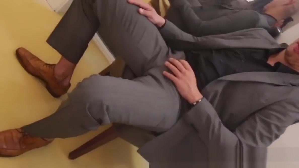 Tgirl in stockings fucks