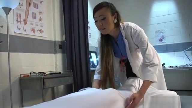 Tranny Venus Lux anal bangs male patient
