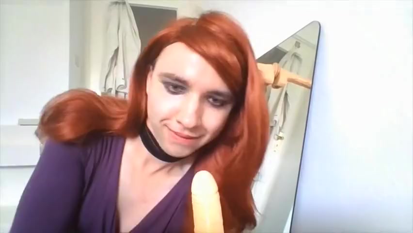 Redhead Cd surprised by two