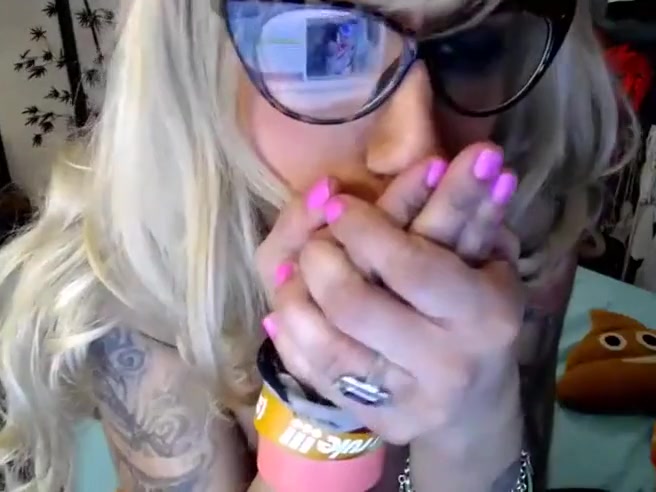 Stretching My Asshole With New Dildo
