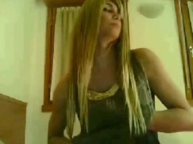 My Free Webcams Sexy teen 18+ Webcam Striptease