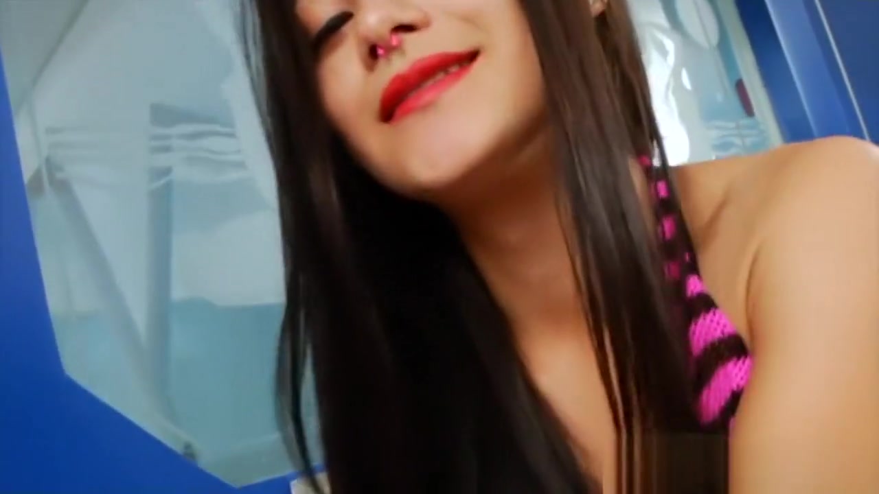 Sexy shemale Isabelly Klein wanks cock