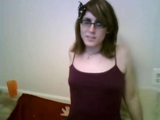 sleazy teen 18+ TS Shows Off On cam