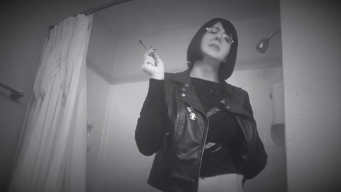 Tina Hart’s 420 Smoking Fetish