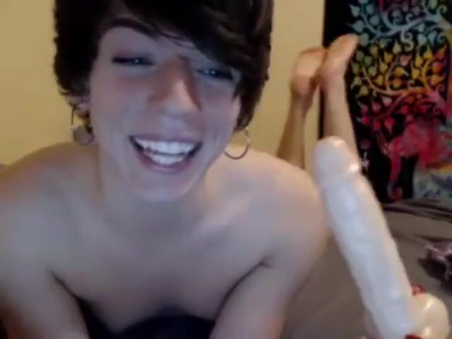 Fem boy cum
