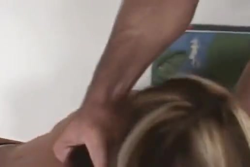 Trans Sendo Estuprada