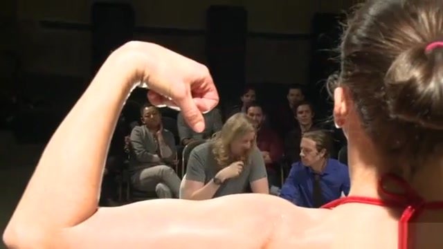 Shemale bodybuilder anal fucks her fan