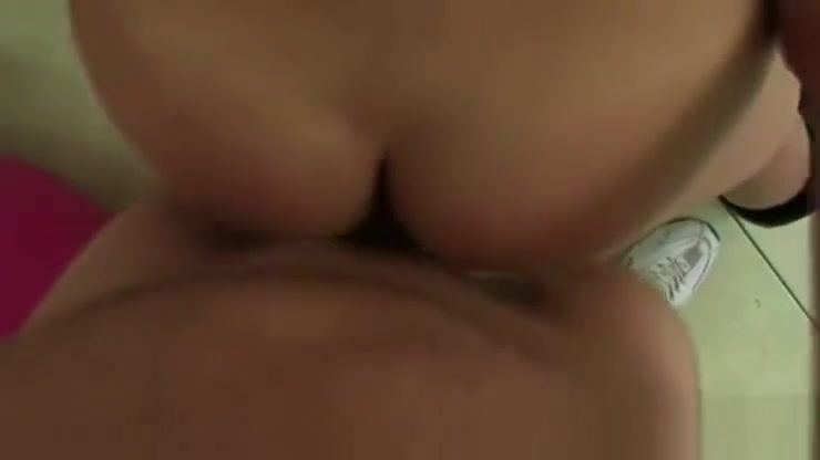 tight Bodied tgirl With enchanting mambos gets plowed
