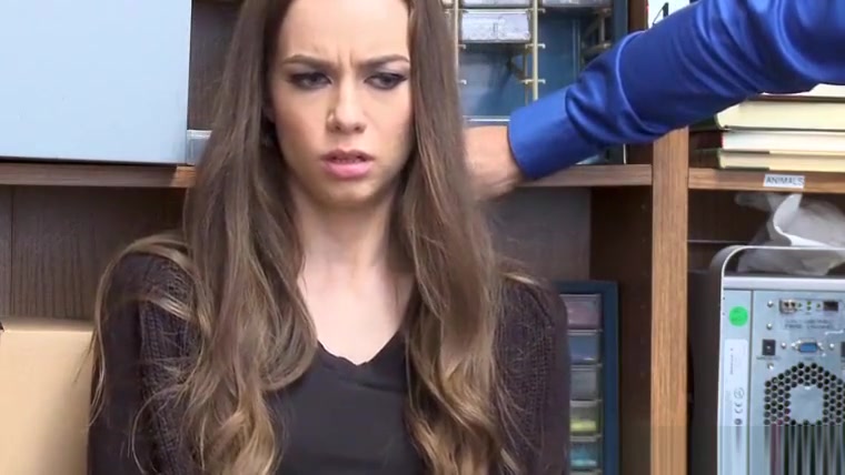 Lucky Mall Officer bangs petite teens 18+ pussy