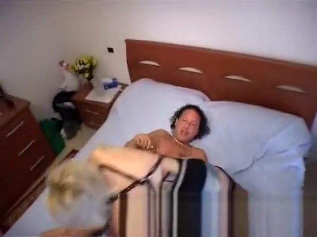 Crazy amateur threesome fuck
