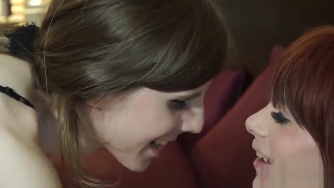 Redhead tgirl toys in twosome before blowjob